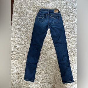 Levi’s Bold Curve Low Rise Skinny Jeans